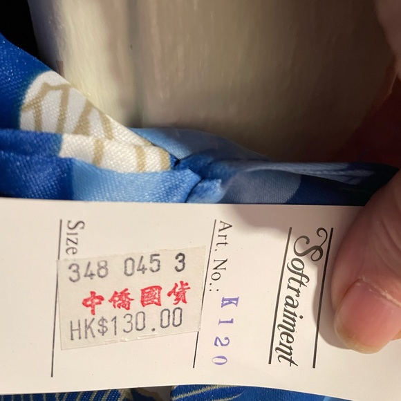 Camella fabric very expensive. Look it up - Picture 6 of 6